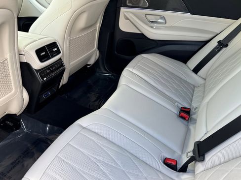 New 2026 Mercedes-Benz GLE 63 AMG S image 22