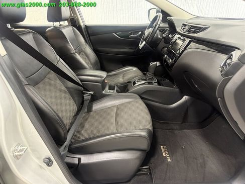 Used 2022 Nissan Rogue Sport SV w/ Technology Package AWD/4WD image 21