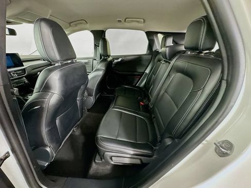 Certified 2024 Ford Escape Platinum AWD/4WD image 30
