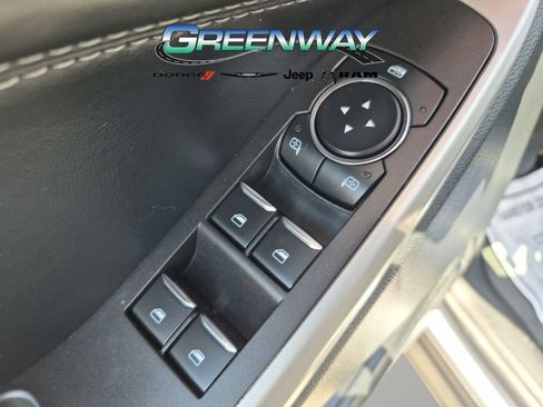 Used 2023 Ford Explorer XLT w/ Equipment Group 202A RWD image 13