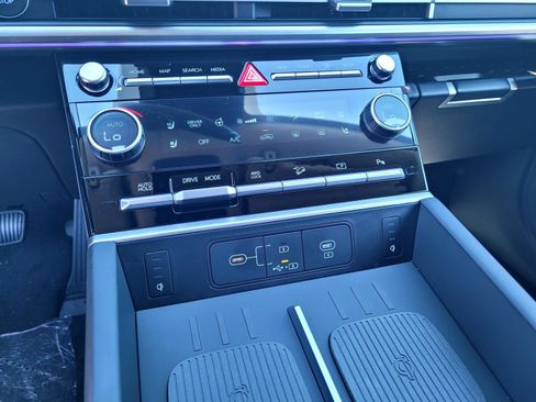 New 2026 Hyundai Santa Fe Limited AWD/4WD image 18