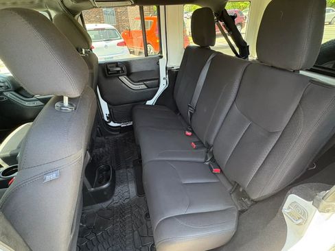 Used 2018 Jeep Wrangler Unlimited Sport S AWD/4WD image 24