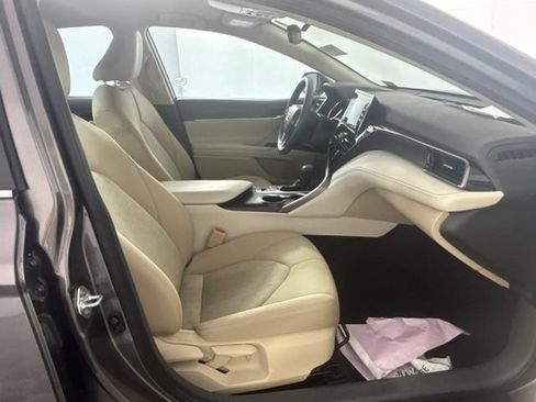 Used 2023 Toyota Camry LE FWD image 28