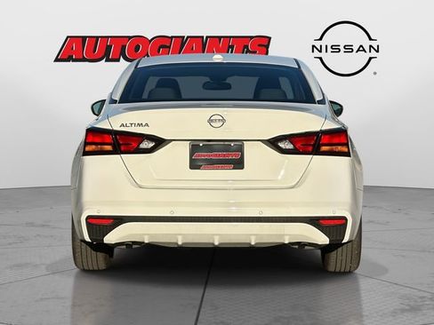 Certified 2025 Nissan Altima 2.5 S image 4