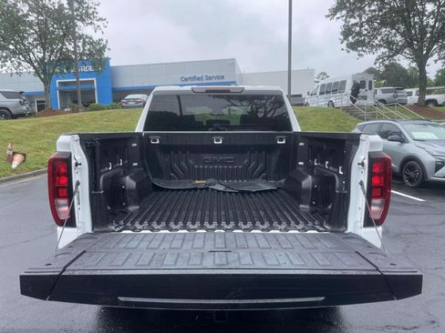 Used 2024 GMC Sierra 1500 Elevation AWD/4WD image 8