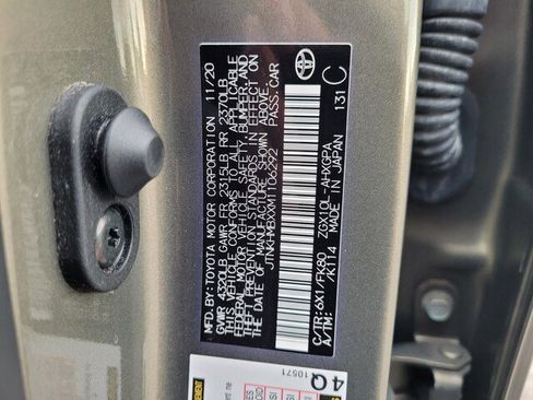 Certified 2021 Toyota C-HR XLE image 30