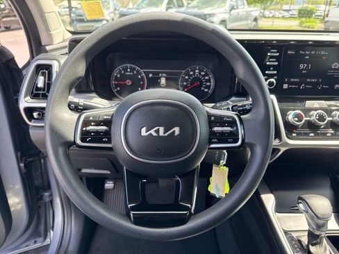 Used 2023 Kia Sorento LX AWD/4WD image 15