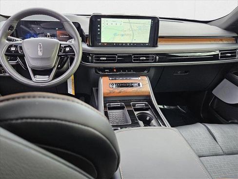 New 2025 Lincoln Aviator Black Label image 14