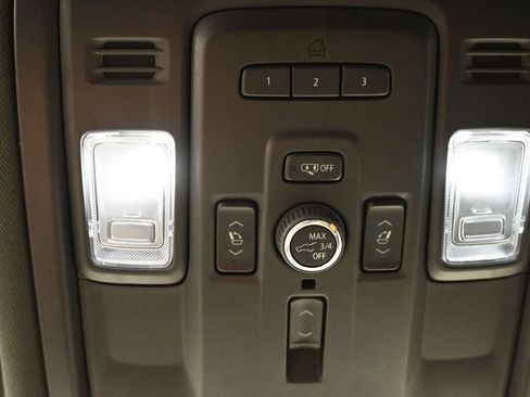 Used 2023 Chevrolet Suburban Premier AWD/4WD image 14