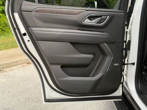 Used 2022 Chevrolet Tahoe LT w/ LT Signature Plus Package RWD image 28