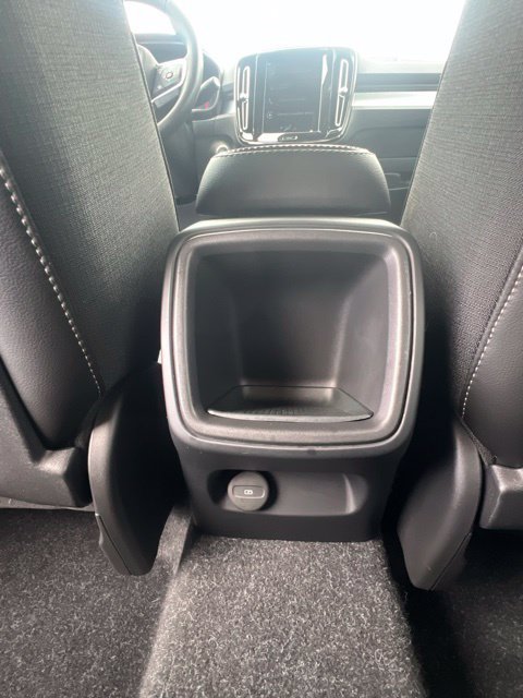 Used 2020 Volvo XC40 T4 Momentum FWD image 27