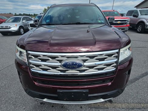 Used 2018 Ford Explorer XLT w/ Equipment Group 202A image 2