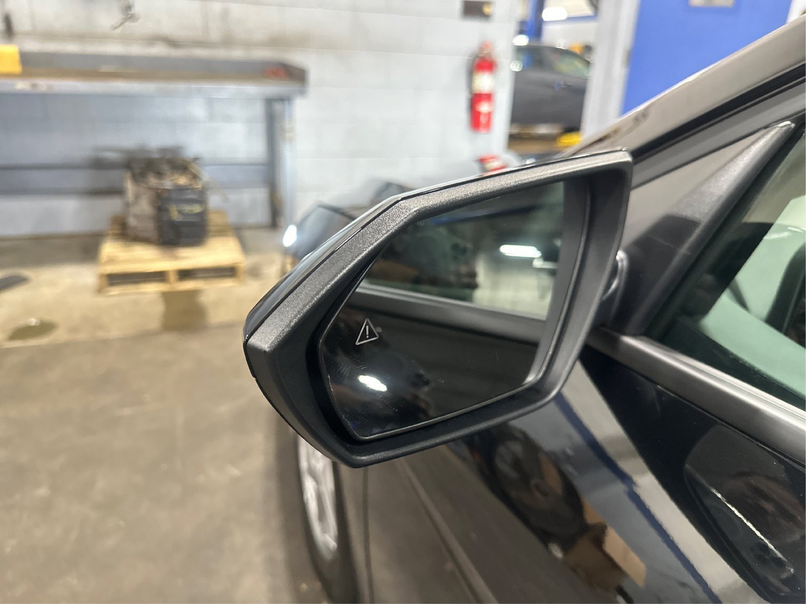 Used 2026 Hyundai Elantra SE FWD image 25
