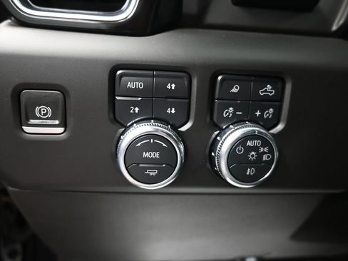 Used 2023 GMC Sierra 1500 Denali w/ Denali Reserve Package AWD/4WD image 28