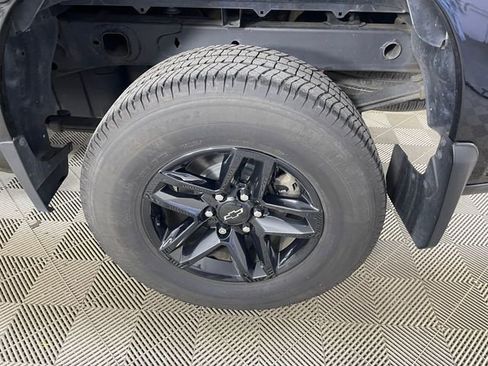 Certified 2019 Chevrolet Silverado 1500 Custom Trail Boss AWD/4WD image 19