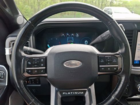 Certified 2025 Ford F250 Platinum w/ FX4 Off-Road Package AWD/4WD image 20