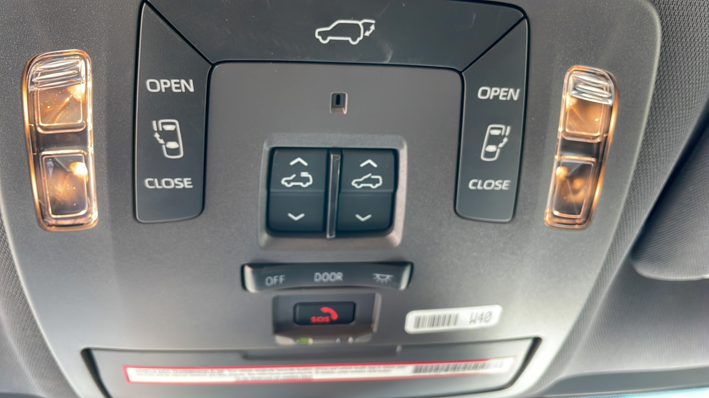 Certified 2023 Toyota Sienna Limited AWD/4WD image 31