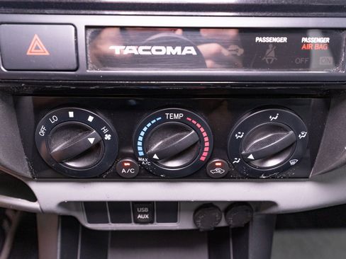 Used 2015 Toyota Tacoma 4x4 Double Cab w/ TRD Sport Package image 19