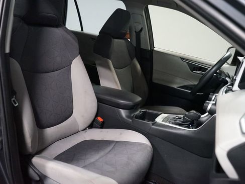 Used 2024 Toyota RAV4 XLE w/ Convenience Package image 28