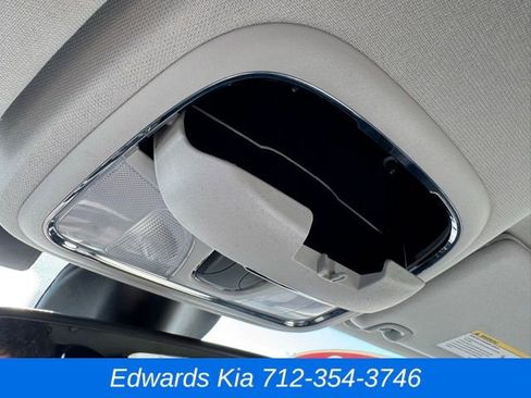 Used 2022 Jeep Cherokee Trailhawk w/ Technology Group B image 32