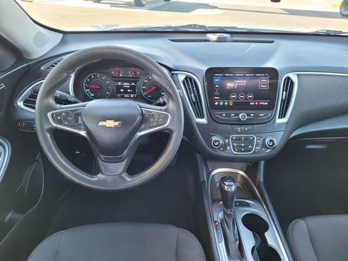 Used 2020 Chevrolet Malibu LT FWD image 7