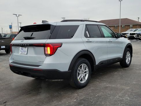 New 2026 Ford Explorer Active image 4