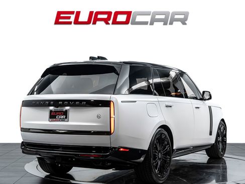 Used 2024 Land Rover Range Rover SV AWD/4WD image 5