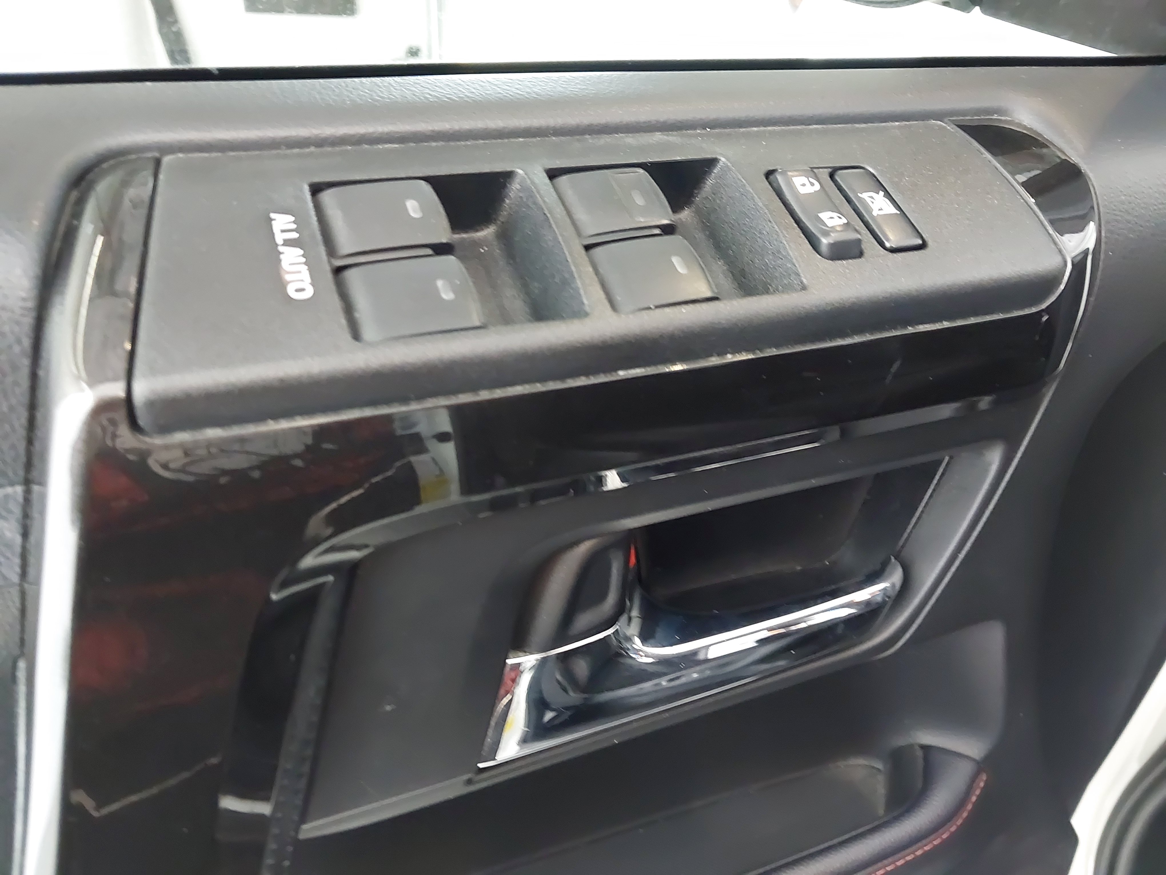 Used 2022 Toyota 4Runner TRD Off-Road Premium AWD/4WD image 25