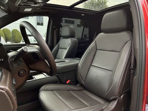 Used 2023 GMC Yukon Denali w/ Max Trailering Package AWD/4WD image 28