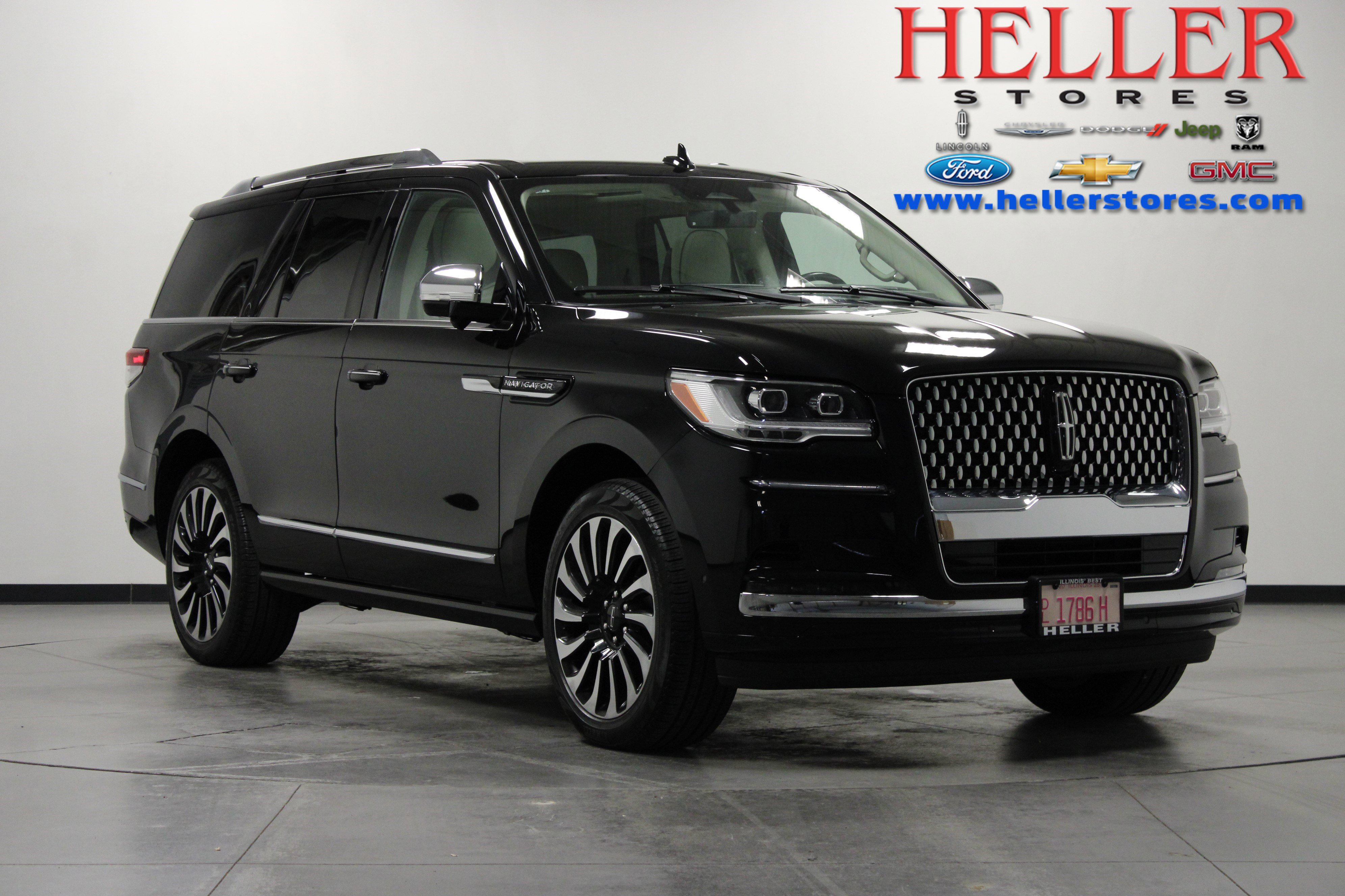 Used 2023 Lincoln Navigator Black Label AWD/4WD image 1