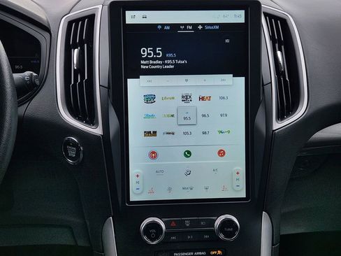 Used 2024 Ford Edge SEL image 17