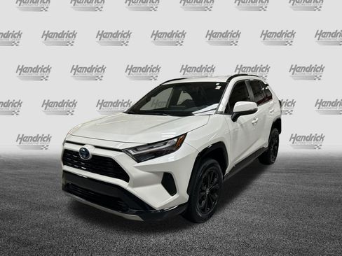 Used 2022 Toyota RAV4 SE AWD/4WD image 5