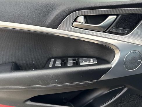 Used 2022 Genesis G70 2.0T w/ Prestige Package image 18