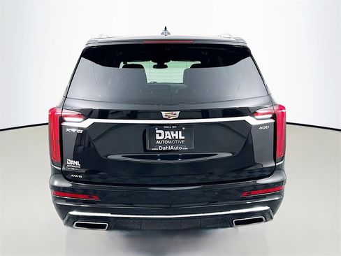 Used 2025 Cadillac XT6 Premium Luxury image 6