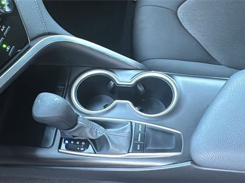 Used 2024 Toyota Camry LE image 20