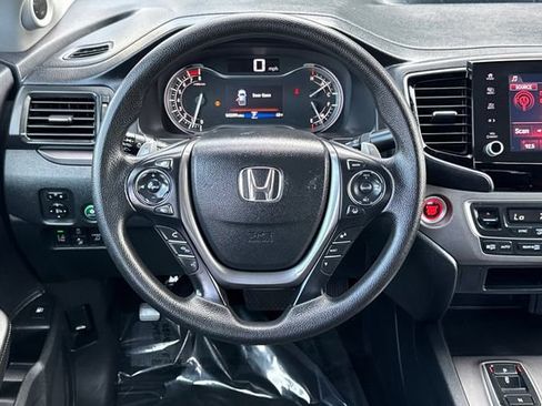 Used 2023 Honda Ridgeline Sport image 16