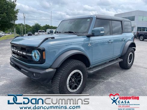 Used 2023 Ford Bronco Outer Banks w/ Sasquatch Package AWD/4WD image 1
