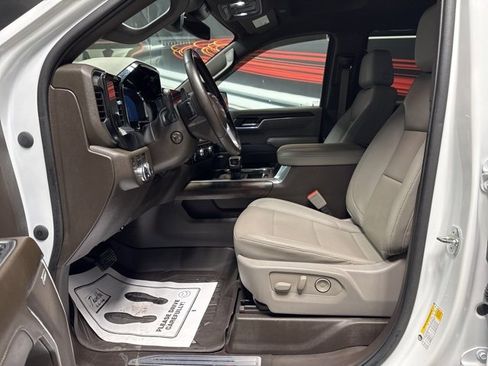 Used 2023 GMC Sierra 1500 SLT w/ SLT Premium Package image 9