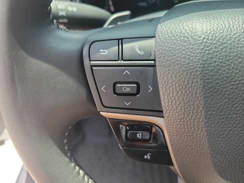 Used 2025 Toyota Camry SE w/ Convenience Package FWD image 20