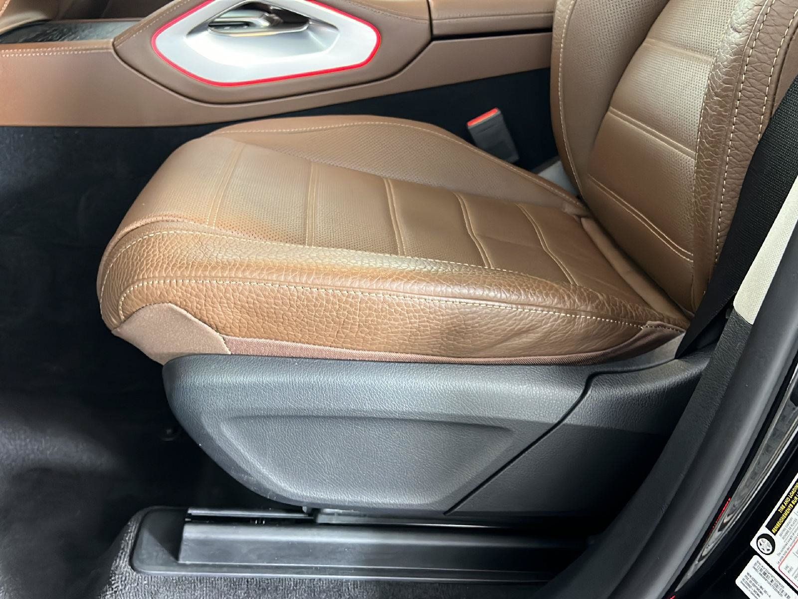 Used 2024 Mercedes-Benz GLS 580 4MATIC image 15