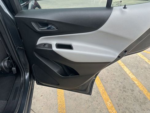 Used 2020 Chevrolet Equinox LT image 28