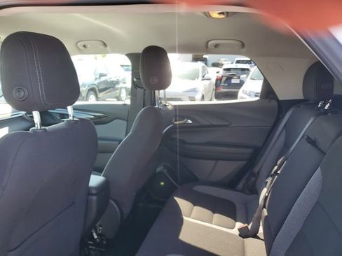 Certified 2024 Chevrolet TrailBlazer LT w/ Convenience Package FWD image 9