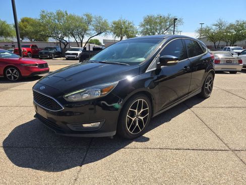 Used 2018 Ford Focus SEL FWD image 4