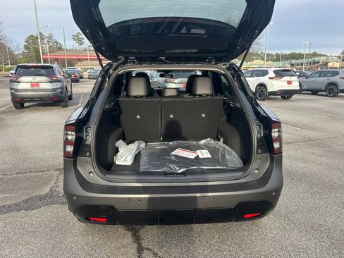 New 2026 Nissan Kicks SR image 18