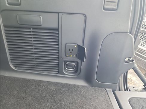 New 2026 Lincoln Navigator L Black Label w/ Black Label Special Edition image 24