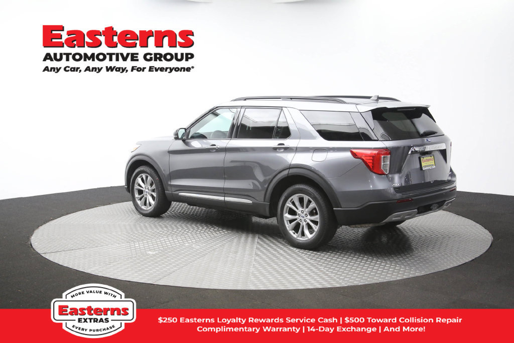Used 2024 Ford Explorer XLT w/ Equipment Group 202A AWD/4WD image 67
