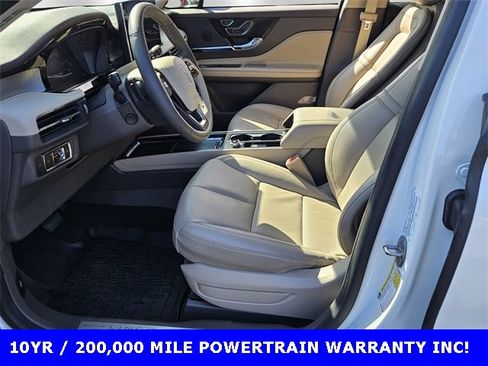 Used 2023 Lincoln Corsair Standard w/ Equipment Group 101A image 8