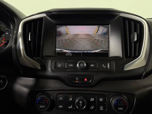 Used 2023 GMC Terrain SLE w/ Driver Convenience Package FWD image 22