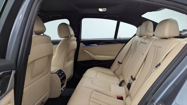 Used 2019 BMW 530e RWD image 16