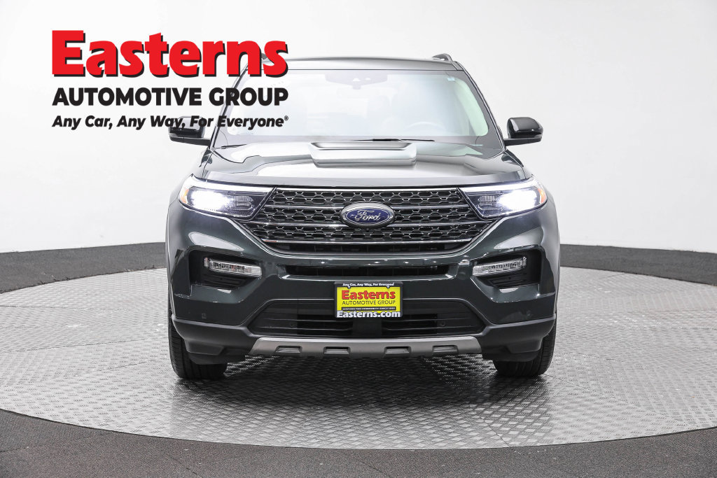 Used 2023 Ford Explorer XLT w/ Equipment Group 202A AWD/4WD image 4